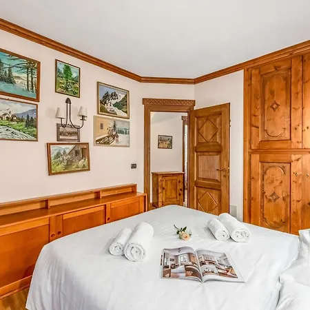 X6 Parking - Happy Apartment Courmayeur